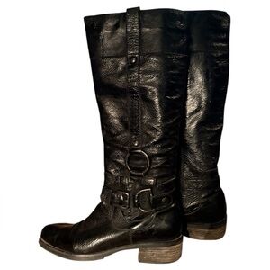 MamZelle patent leather boots with buckles Sz 38